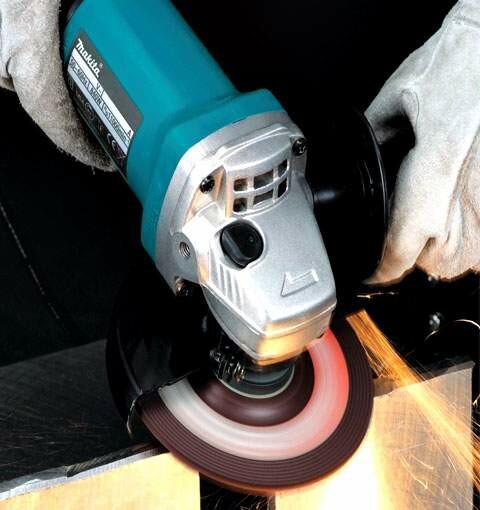 Кутова шліфмашина Makita 9565CVR