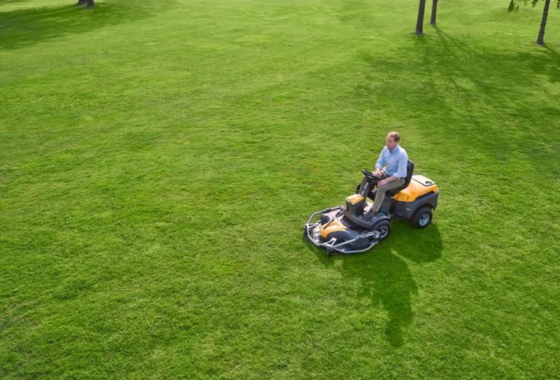 Райдер бензиновий Stiga Park 700 W