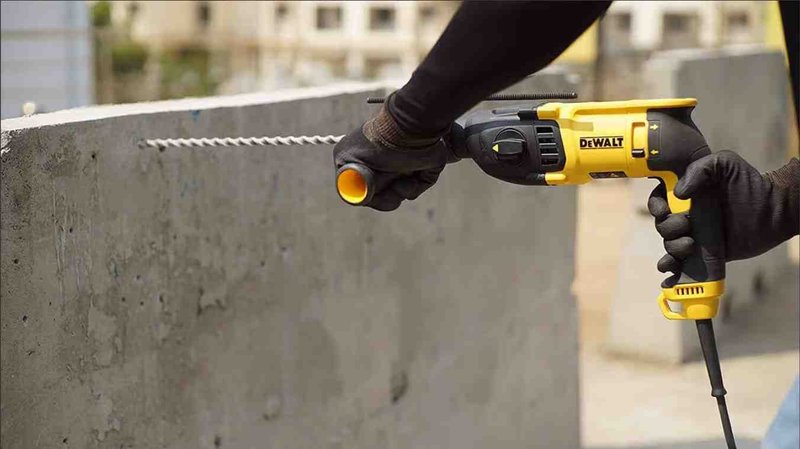 Перфоратор мережевий SDS-Plus DeWALT D25133K