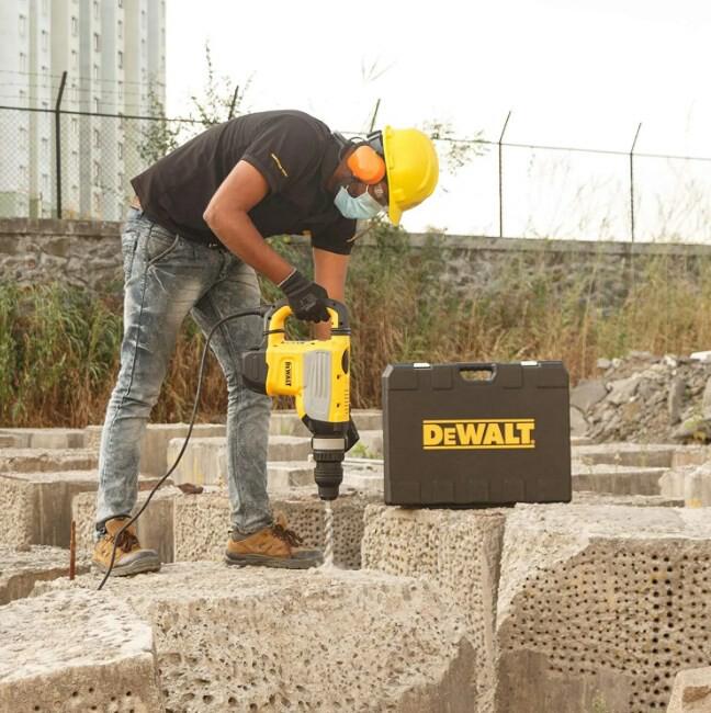Перфоратор DeWALT D25733K