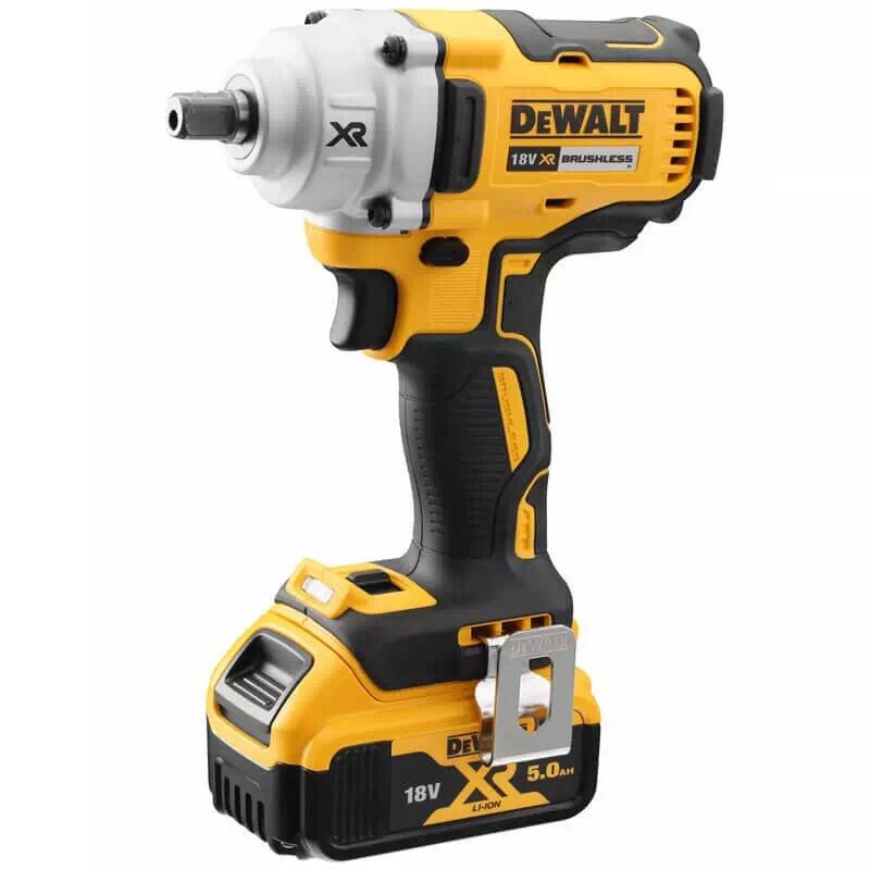 Набір з чотирьох інструментів безщіткових DeWALT DCK428P3T