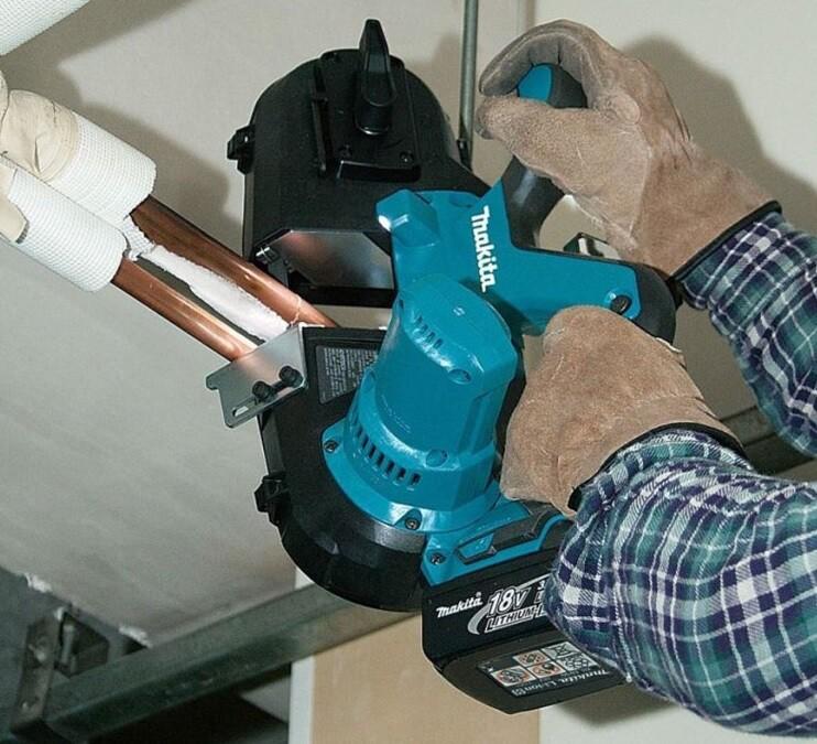 Акумуляторна стрічкова пила Makita DPB 181 RFE