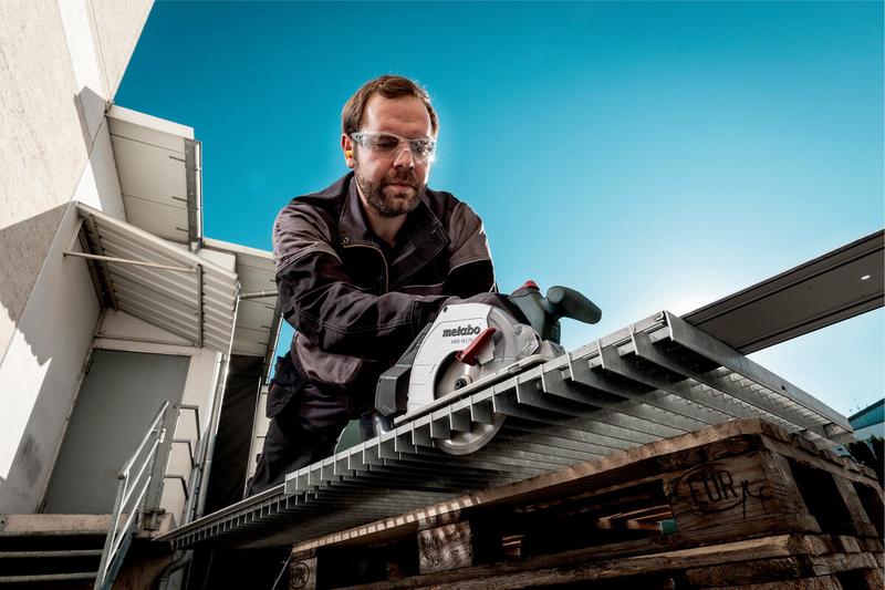 Акумуляторна дискова пила по металу Metabo MKS 18 LTX 58 LiHD 2x5.5 Ah (600771700)