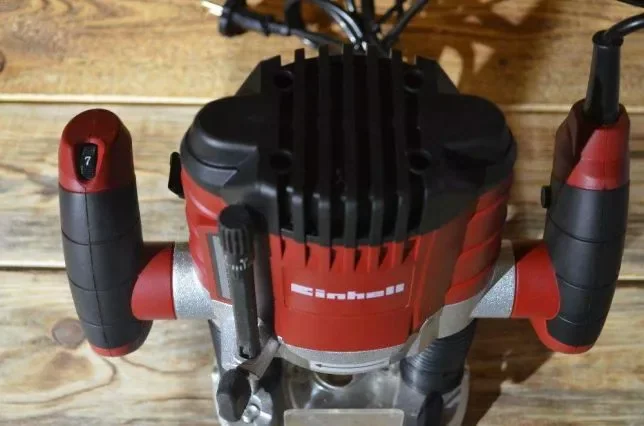 Фрезер Einhell TC-RO 1155 E