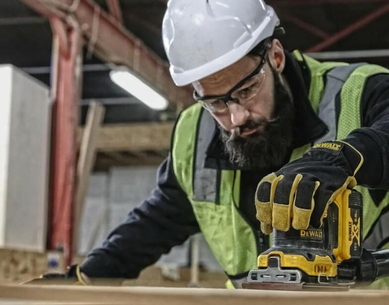 Шліфмашина вібраційна DeWALT DCW200N