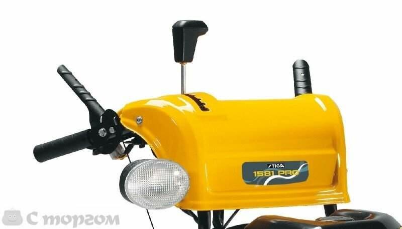 Бензиновий снігоприбирач Stiga 1581 Pro