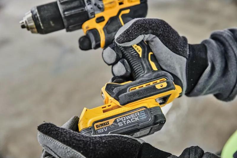 Дриль-шурупокрут акумуляторний безщітковий ударний DeWalt DCD805E1T+DCB183