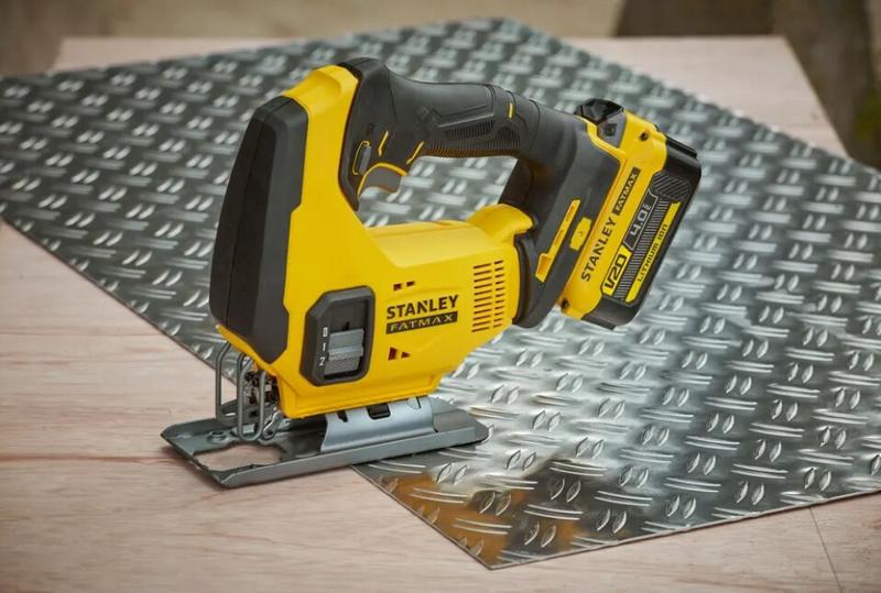 Пила лобзикова акумуляторна Stanley FatMax (SFMCS600B) (без АКБ та ЗП)