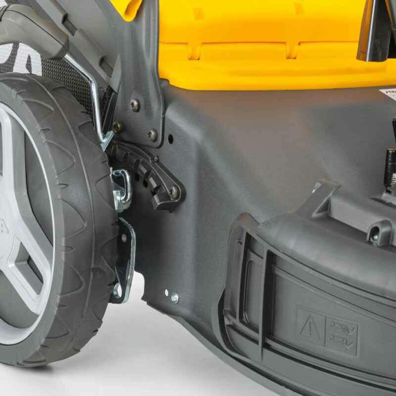 Бензинова газонокосарка Stiga Combi48SQB