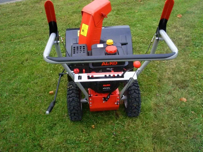 Бензиновий снігоприбирач Al-ko Snowline 620 E II