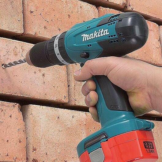 Акумуляторний ударний дриль-шурупокрут Makita 8391DWAE