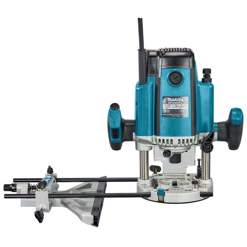 Фрезер Makita RP2303FCJ