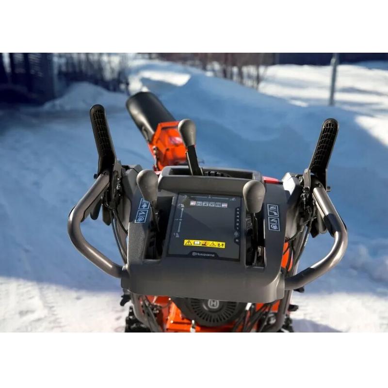 Снігоочисник Husqvarna ST 330 (9704697-01)