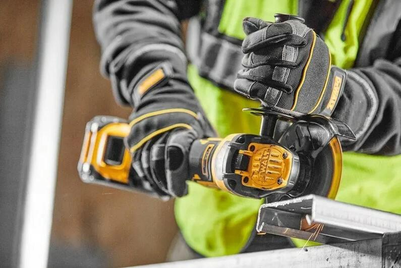 Шліфмашина кутова акумуляторна DeWalt DCG409VSNT (без АКБ та ЗП)