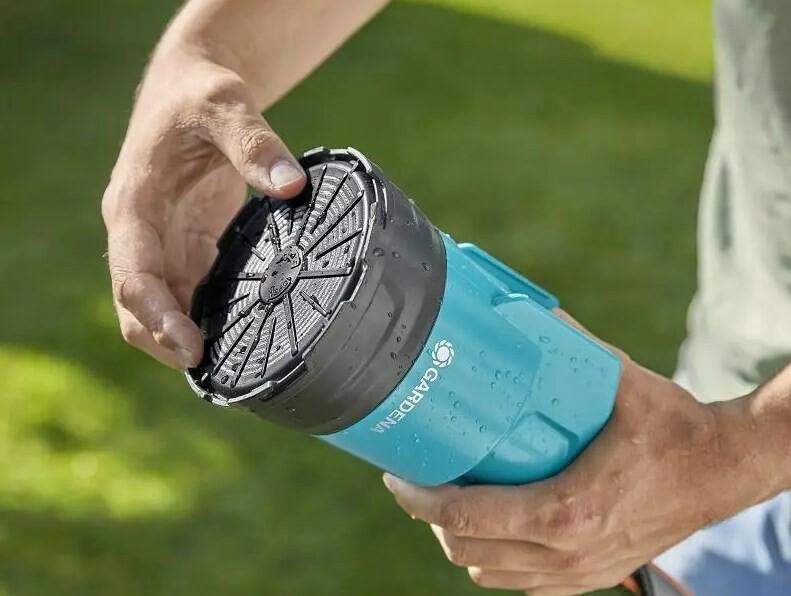 Акумуляторний насос для резервуарів Gardena 2000/2 18V P4A Set (14602-20.000.00)