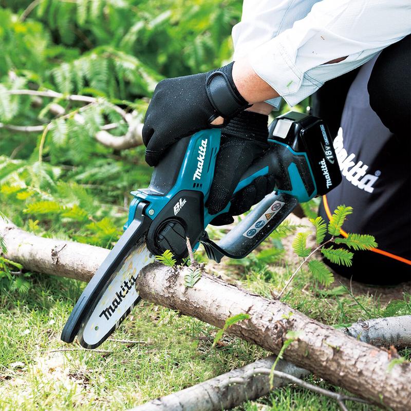 Акумуляторна ланцюгова пилка Makita LXT DUC150Z (без АКБ та ЗП)