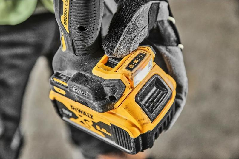 Дриль-шурупокрут акумуляторний безщітковий ударний DeWalt DCD805P2T