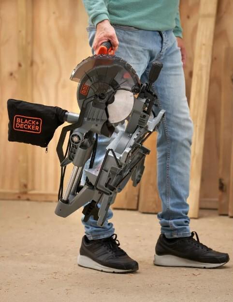 Торцювальна пилка BLACK+DECKER BES701