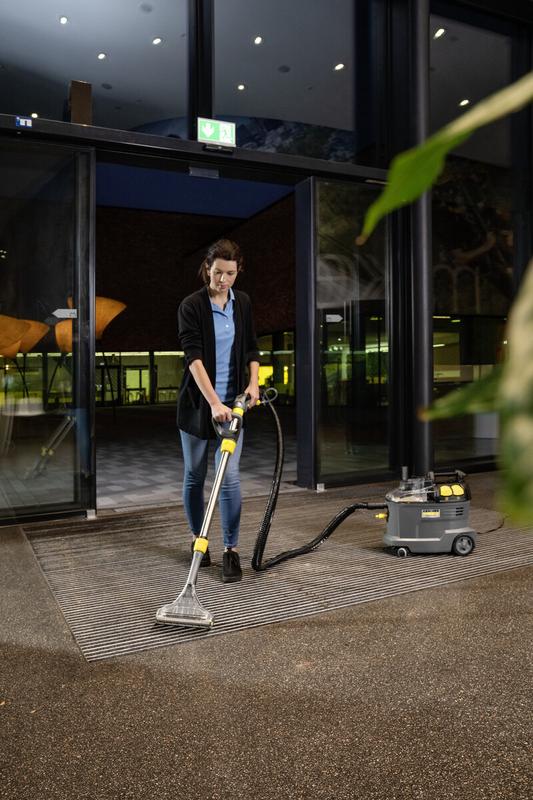 Пилосос миючий Karcher Puzzi 8/1 Adv (1.100-241.0)