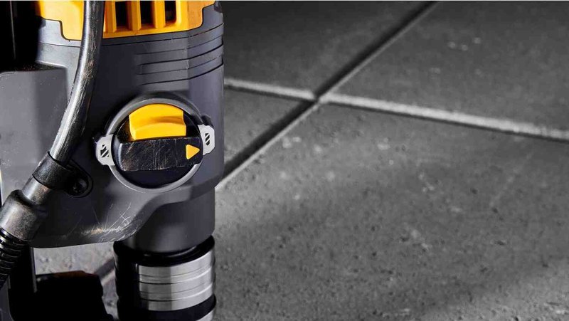 Верстат свердлильний акумуляторний безщітковий магнітний DeWALT DCD1623N