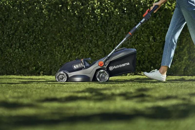 Газонокосарка Husqvarna Aspire LC34-P4A (без АКБ та ЗП) (9706483-01)