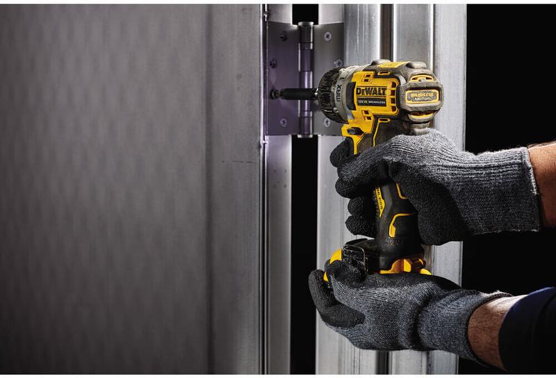 Шурупокрут акумуляторний безщітковий DeWALT DCF601N