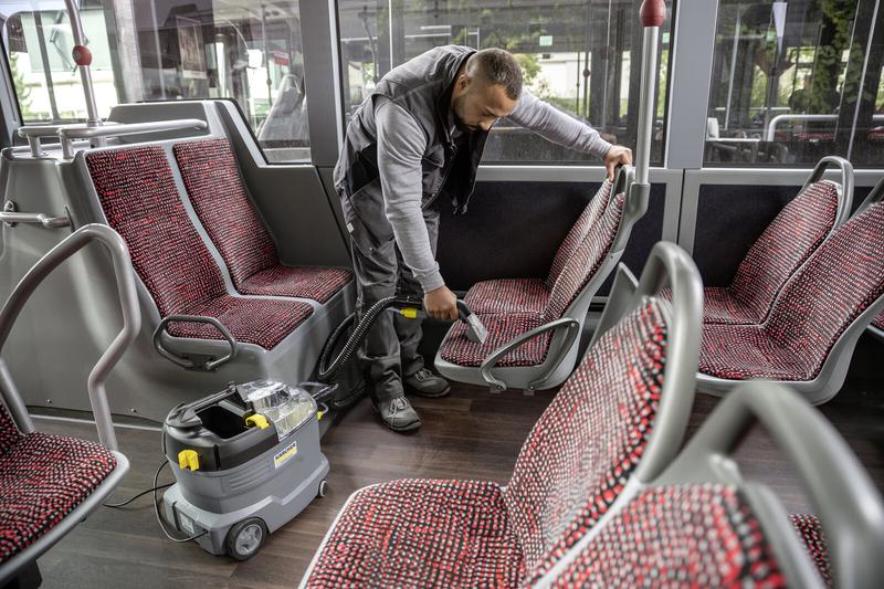 Миючий пилосос Karcher Puzzi 8/1 (1.100-240.0)