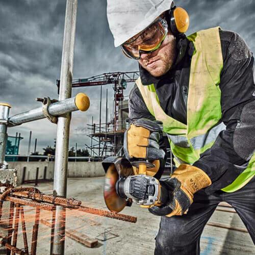 Акумуляторна кутова шліфувальна машина DeWALT DCG406NT (без акумулятора і ЗП)