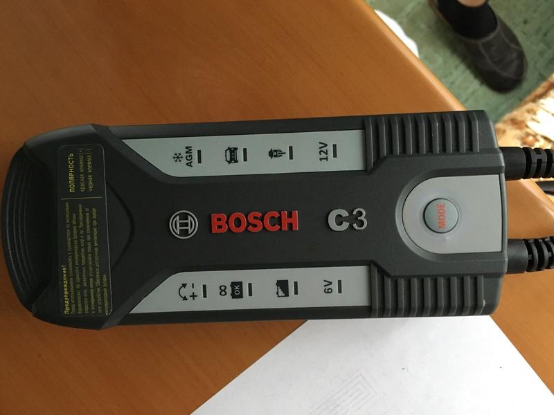 Зарядний пристрій Bosch C3