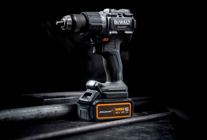 Дриль-шурупокрут ударний McLaren F1 TEAM LIMITED EDITION DeWALT DCD85MP2T