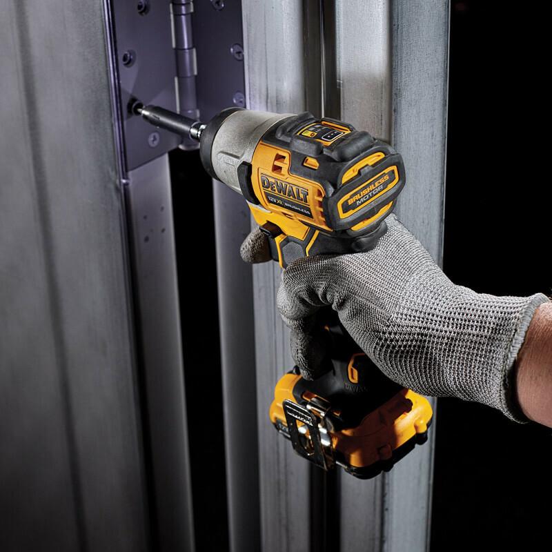 Набір з 2-ух інструментів DeWALT DCK2110L2T