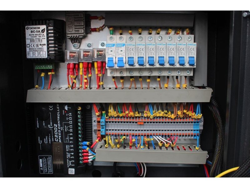 Дизельний генератор UNIVERSAL UND-BD 350 KVA