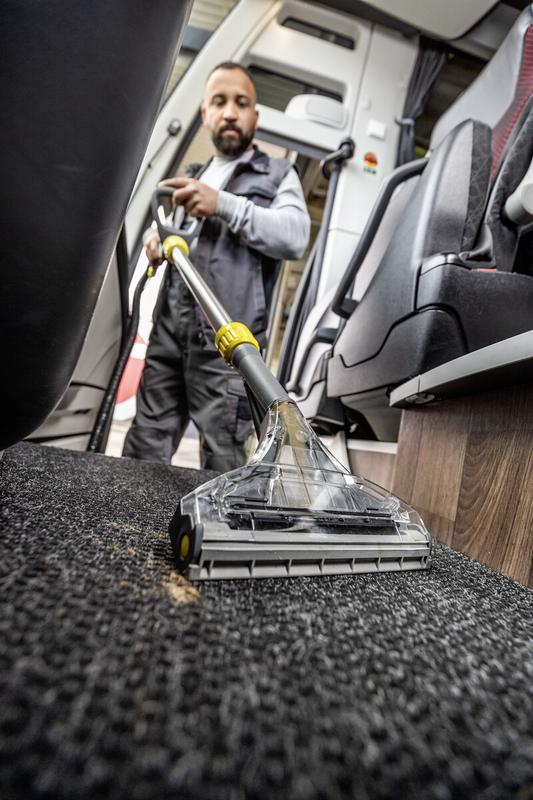 Пилосос миючий Karcher Puzzi 8/1 Adv (1.100-241.0)