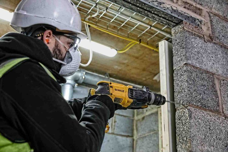 Перфоратор мережевий SDS-Plus DeWALT D25134K