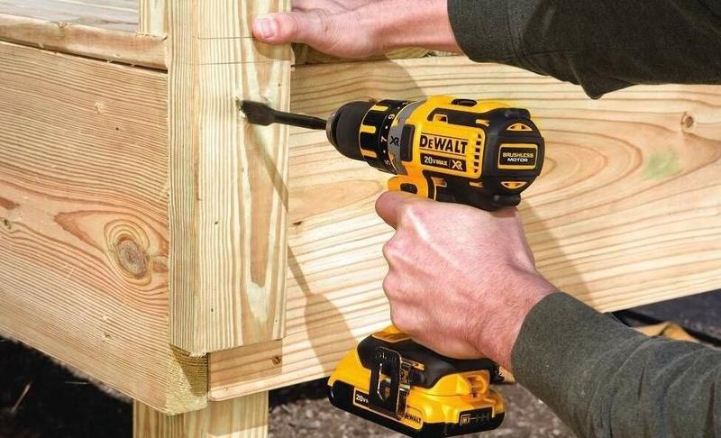 Дриль-шурупокрут ударний DeWalt DCD795D2