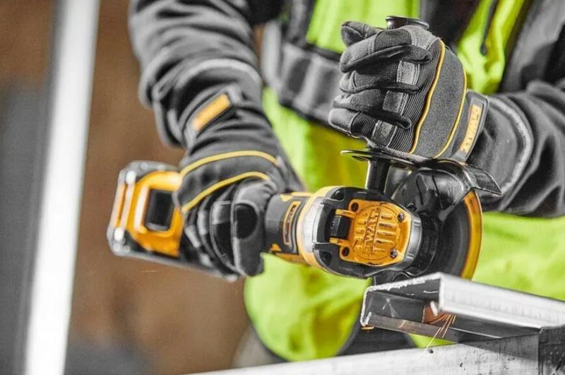 Шліфмашина кутова акумуляторна DeWalt DCG409VST1