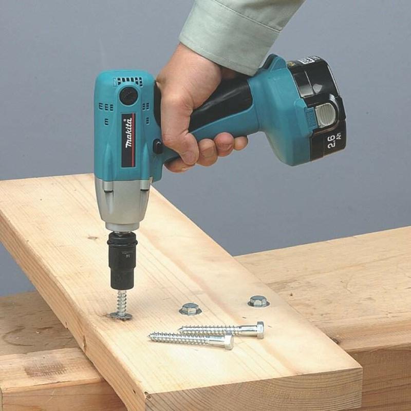 Акумуляторний ударний гайкокрут Makita 6934FDWDE