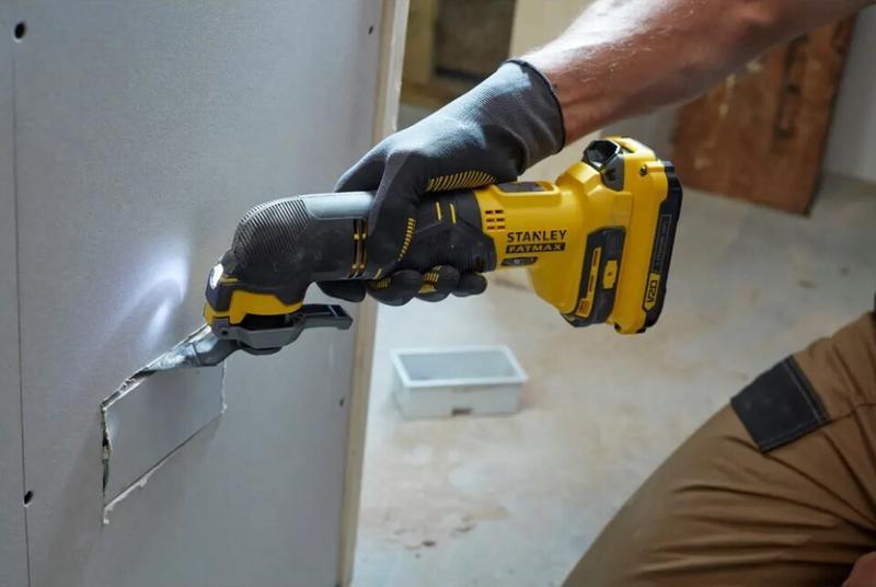 Багатофункціональний акумуляторний інструмент Stanley FatMax SFMCE500B (без АКБ та ЗП)