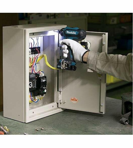 Акумуляторний шурупокрут Makita DF 031 DSME