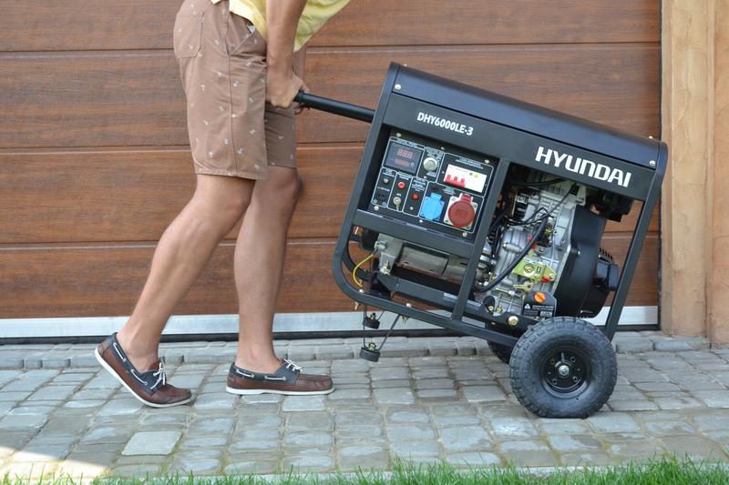 Дизельний генератор Hyundai DHY 6000LE-3