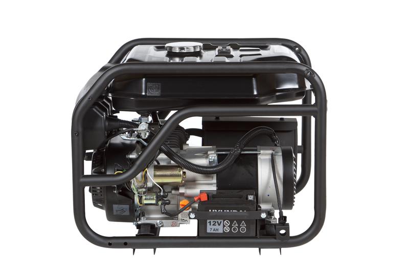 Бензиновий генератор Hyundai HHY 3050FЕ