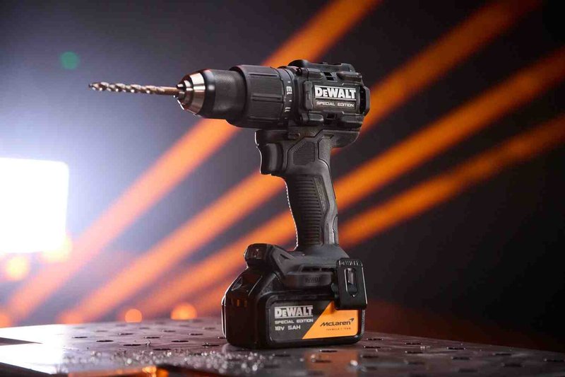 Дриль-шурупокрут ударний McLaren F1 TEAM SPECIAL EDITION DeWALT DCD86MP2T