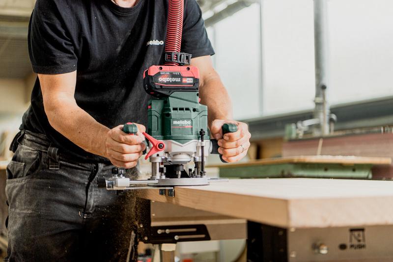 Акумуляторний фрезер Metabo OFV 18 LTX BL 12 (601743840) (без АКБ та ЗП)