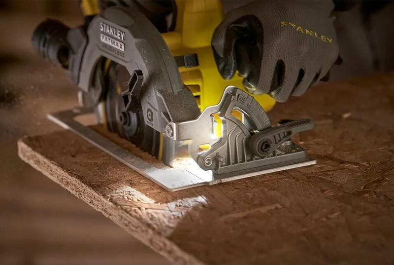 Акумуляторна дискова пилка Stanley FatMax SFMCS550M2K