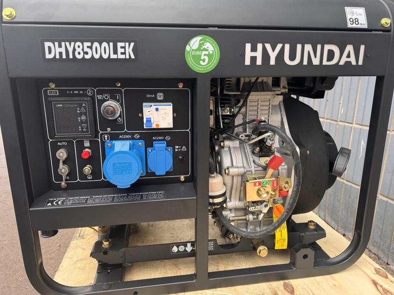 Дизельний генератор Hyundai DHY8500LEK