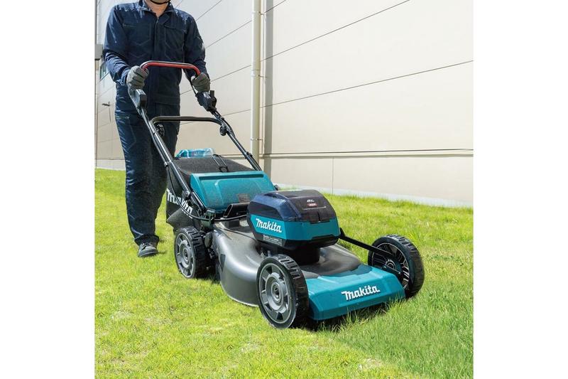 Акумуляторна газонокосарка Makita XGT LM001GT201