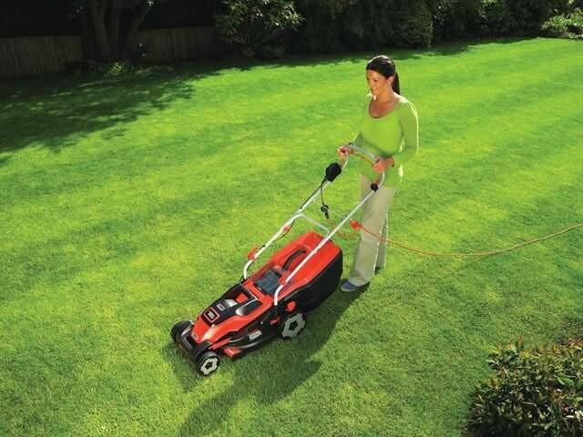 Газонокосарка Black   Decker EMAX42I