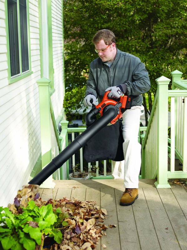 Садовий пилосос Black   Decker GWC3600L20 (без акумулятора і ЗП)