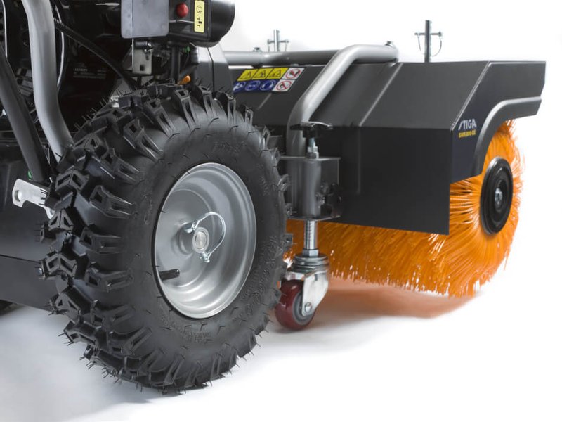 Підмітальна машина бензинова самохідна STIGA SWS800GE