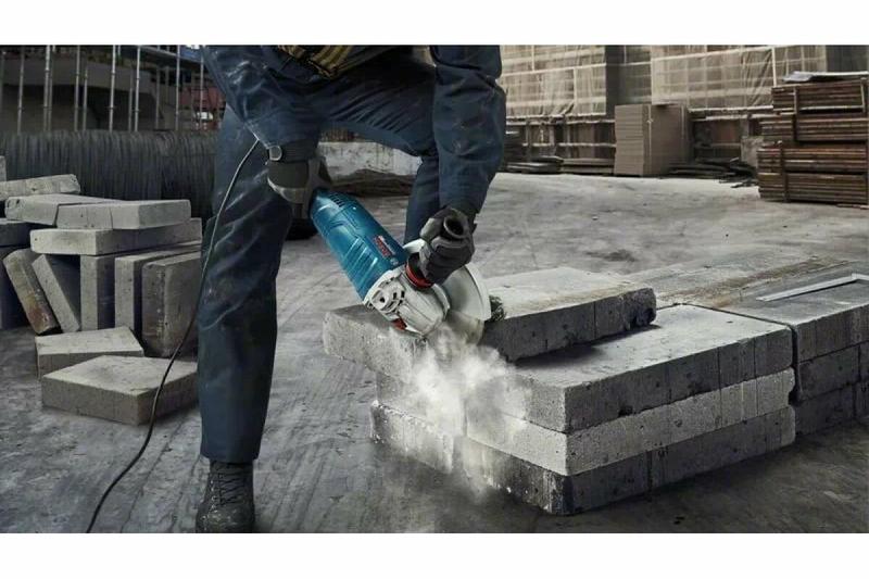 Кутова шліфмашина Bosch GWS 24-230 P (06018C3100)
